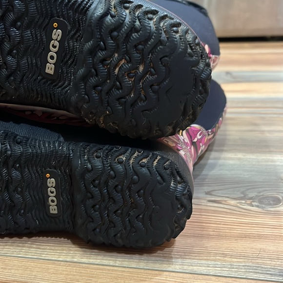 BOG Boots - Picture 8 of 8